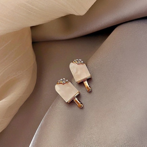 âSweet Sundayâs'â Popsicle Ice Cream Gold Minimalist Stud Kawaii Dessert Earring - Picture 3 of 4